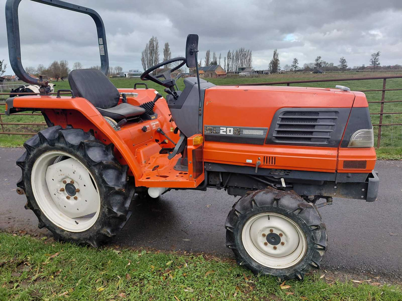 Kubota GL 200 - Mini trator: foto 1 Kubota GL 200 - Mini trator: foto 1