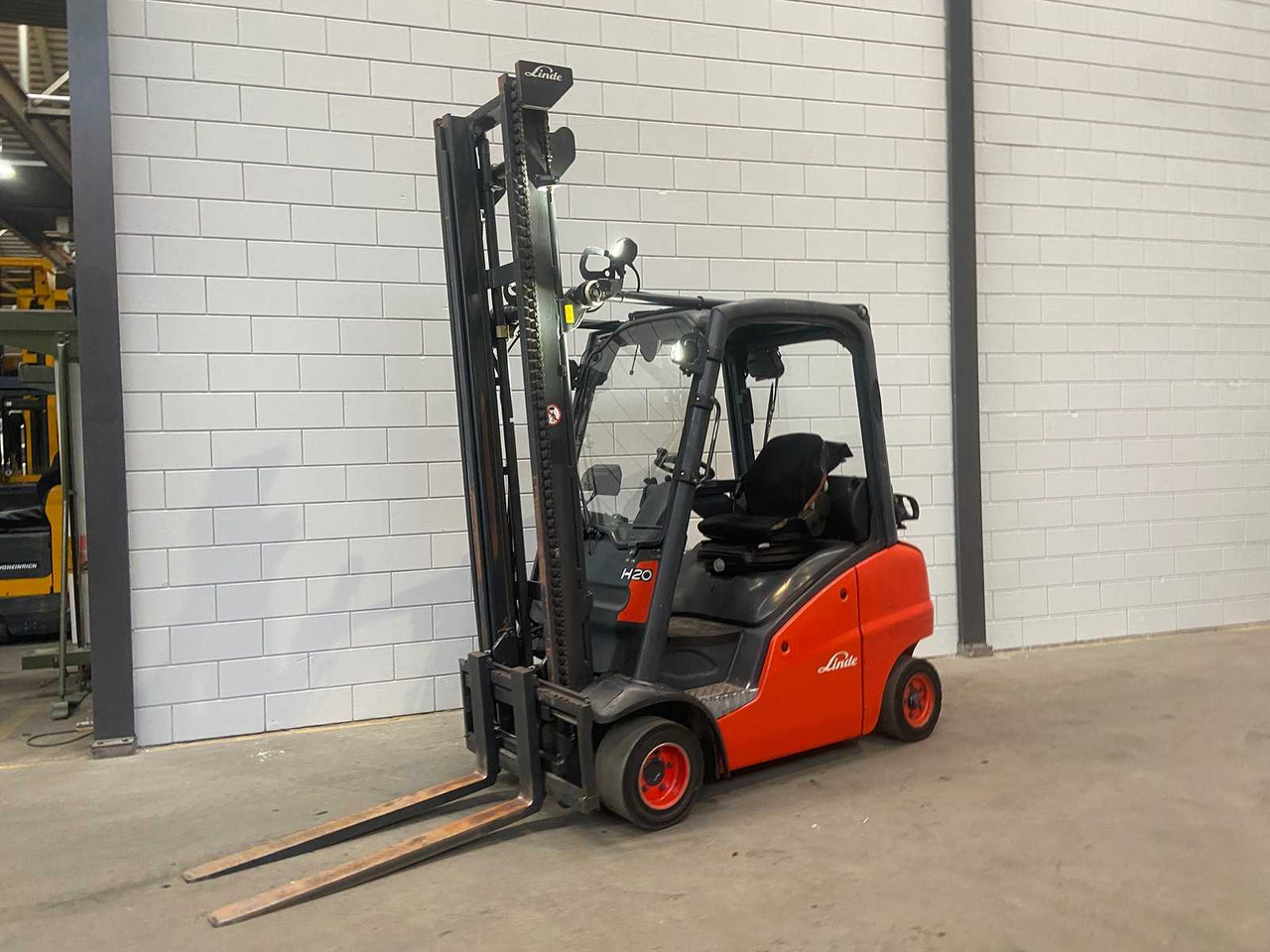 LINDE - 2013 - H20T - FORKLIFT TRUCK - Empilhador: foto 1 LINDE - 2013 - H20T - FORKLIFT TRUCK - Empilhador: foto 1