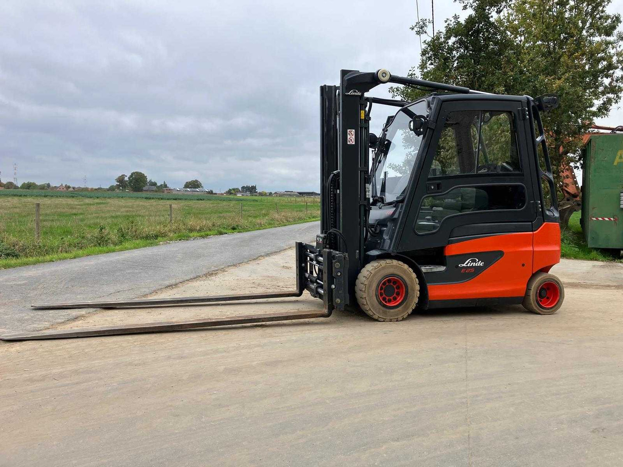 Empilhador LINDE E25-01 FORKLIFT 2018: foto 1