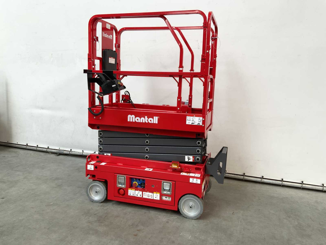 MANTALL XE-60 MINI - SCISSOR LIFT AERIAL PLATFORM 6.4M 2024 - Plataforma aérea: foto 4 MANTALL XE-60 MINI - SCISSOR LIFT AERIAL PLATFORM 6.4M 2024 - Plataforma aérea: foto 4