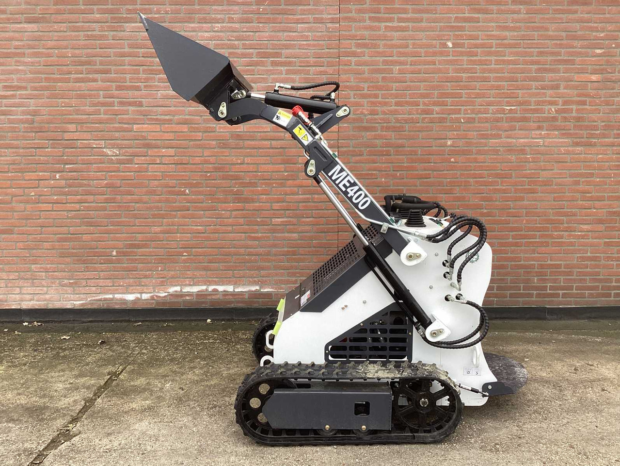 ME POWER ME 400 - Mini pá carregadora: foto 5 ME POWER ME 400 - Mini pá carregadora: foto 5