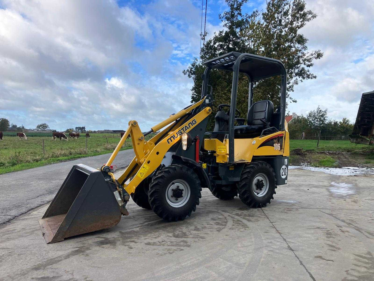 MUSTANG - AL 100 - SHOVEL - 2015 - Pá carregadora de rodas: foto 3 MUSTANG - AL 100 - SHOVEL - 2015 - Pá carregadora de rodas: foto 3