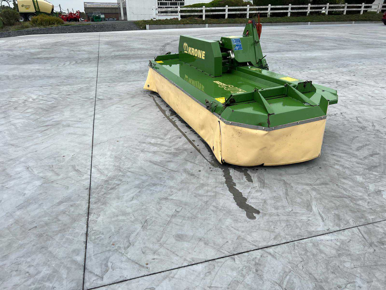 Krone Easycut 32 P - Máquina agrícola: foto 1 Krone Easycut 32 P - Máquina agrícola: foto 1