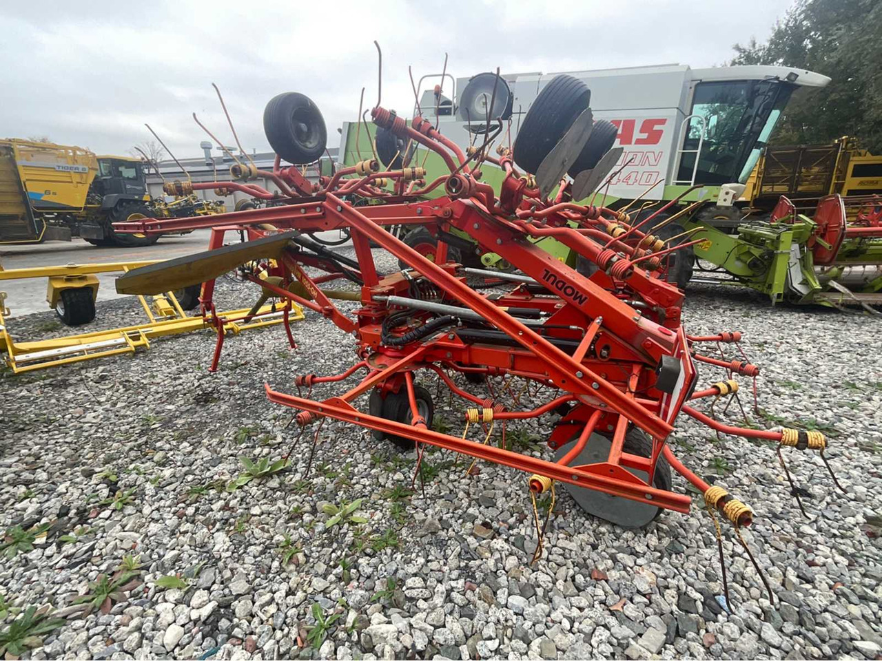 Ziegler Faneuse HR 1055-GH - Máquina agrícola: foto 2 Ziegler Faneuse HR 1055-GH - Máquina agrícola: foto 2