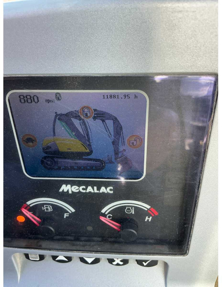 Escavadora de rastos Mecalac 8MCR: foto 16 Escavadora de rastos Mecalac 8MCR: foto 16