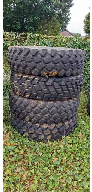 Michelin 14.00 R 20 XZL - Jantes e pneus para Trator: foto 2 Michelin 14.00 R 20 XZL - Jantes e pneus para Trator: foto 2