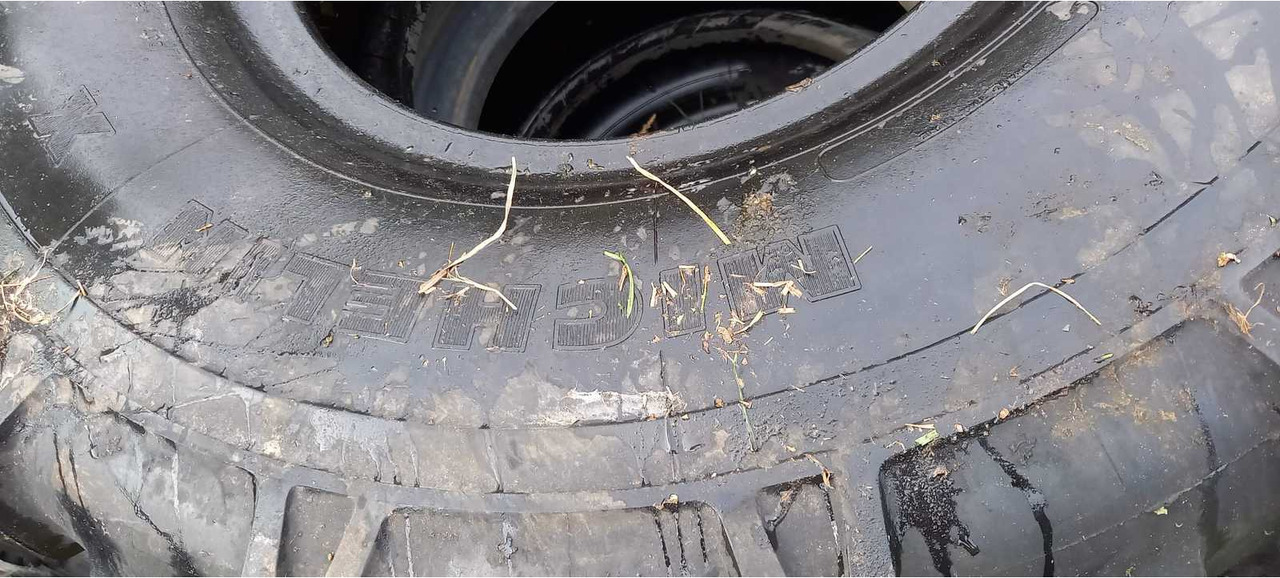 Michelin 395/85 R 20 - Jantes e pneus para Trator: foto 4 Michelin 395/85 R 20 - Jantes e pneus para Trator: foto 4