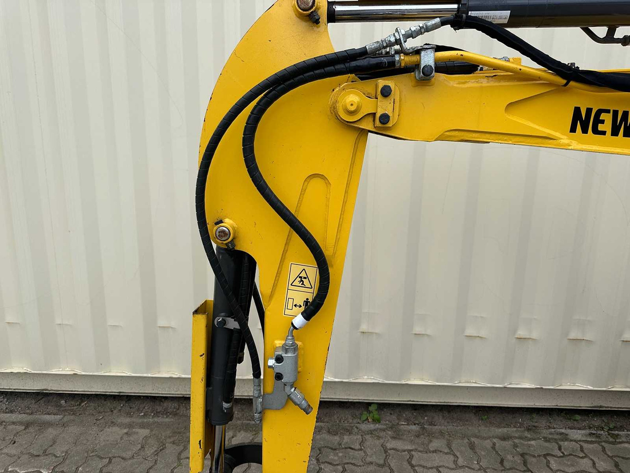 Mini escavadeira New Holland E17C: foto 11