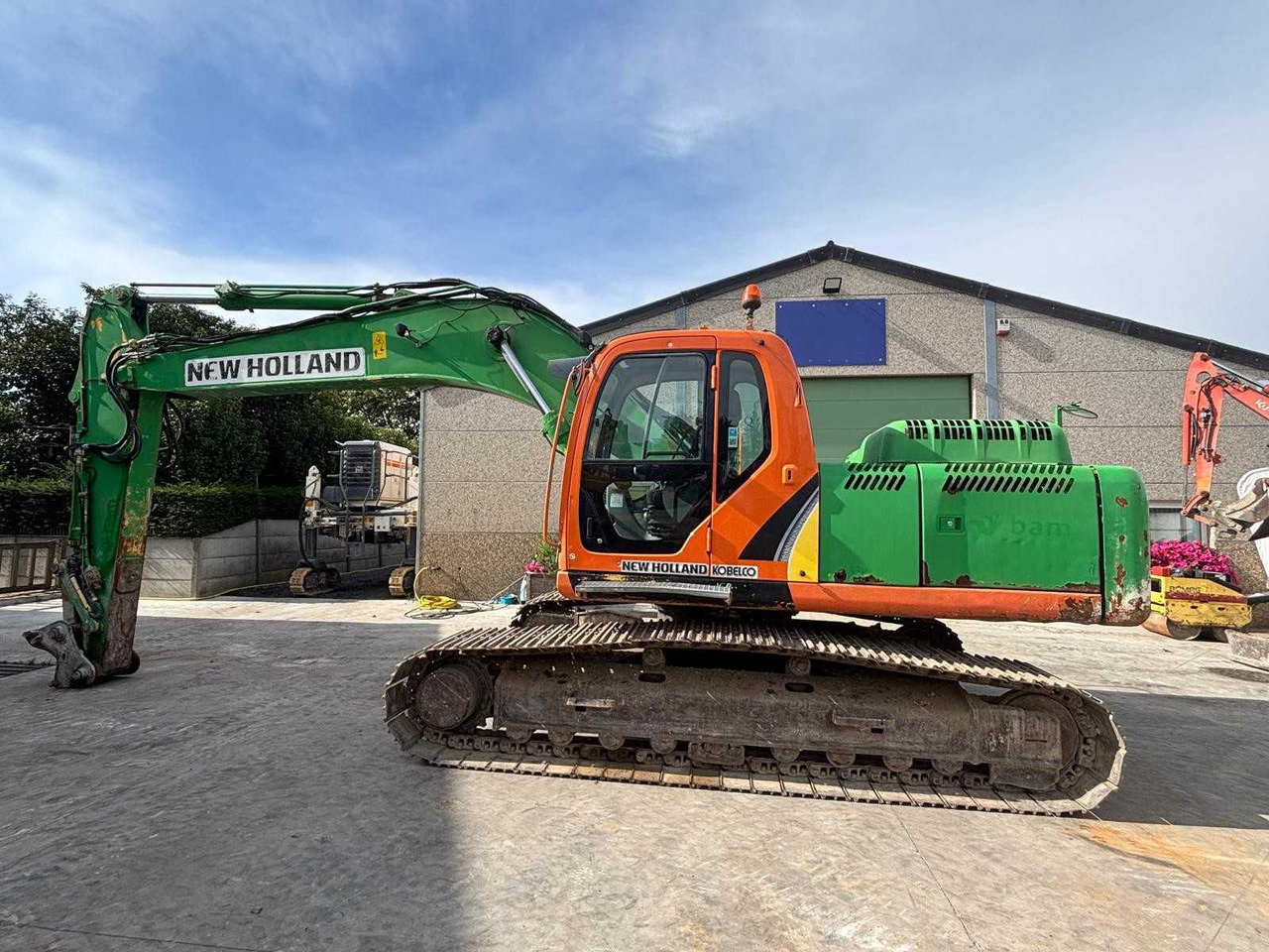 New Holland E265 - Escavadora de rastos: foto 1 New Holland E265 - Escavadora de rastos: foto 1