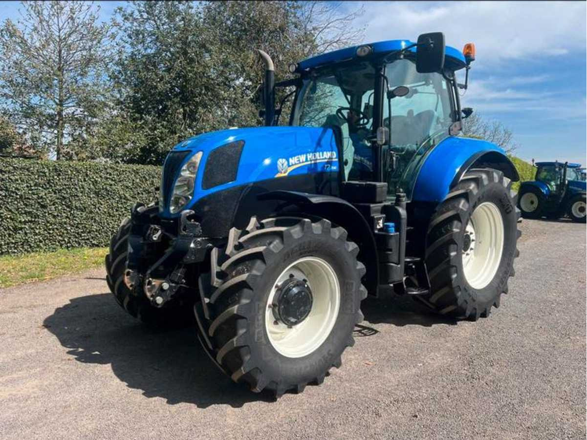 New Holland T7.200 - Trator: foto 1 New Holland T7.200 - Trator: foto 1