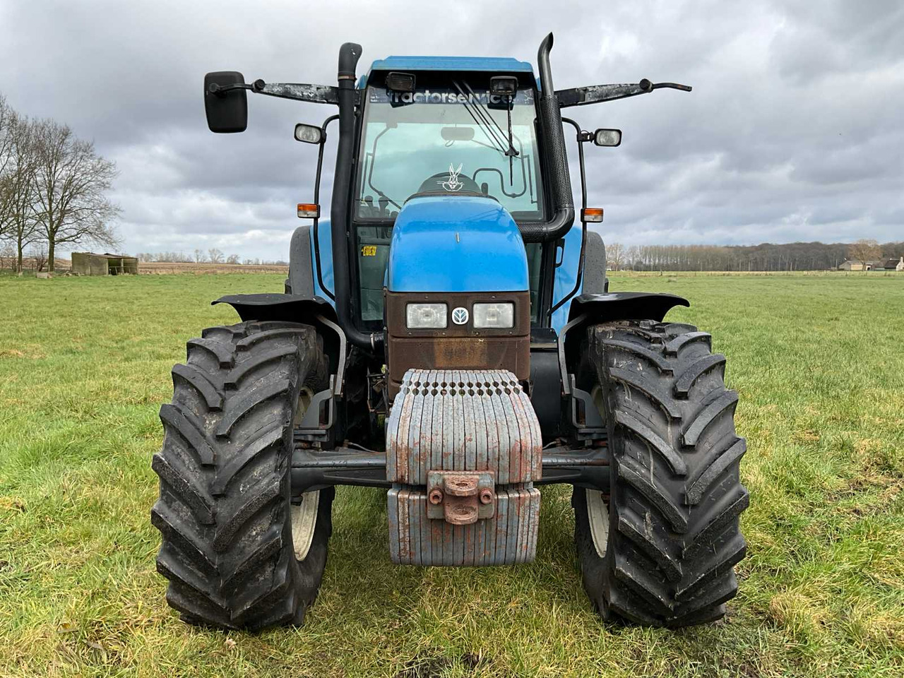 New Holland TS115 - Trator: foto 2 New Holland TS115 - Trator: foto 2