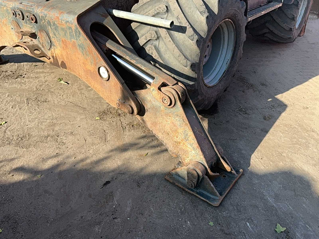 Escavadeira de rodas New holland MH 5.6: foto 23