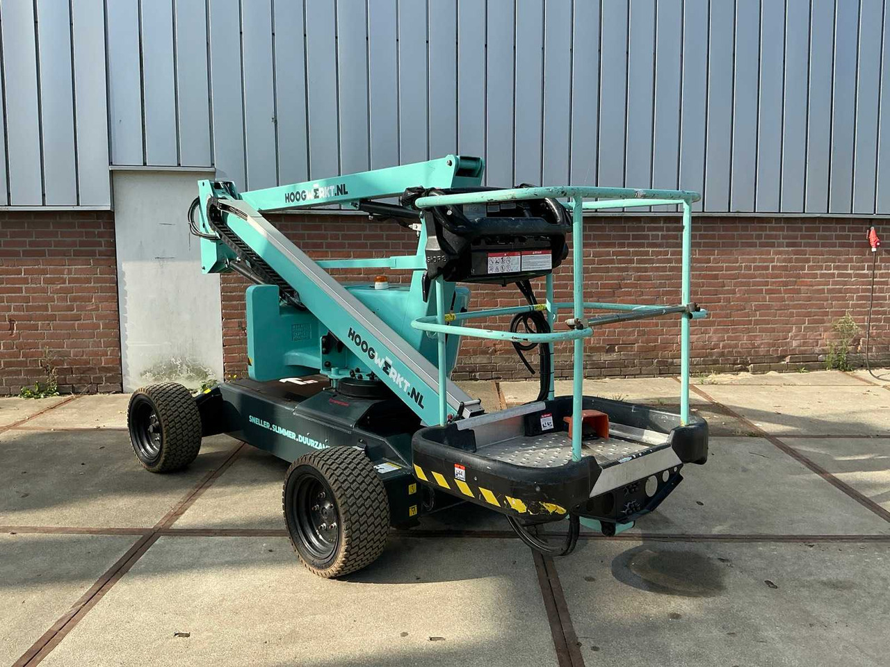 Niftylift HR12LE 2x4 MK2 - Plataforma aérea: foto 1 Niftylift HR12LE 2x4 MK2 - Plataforma aérea: foto 1