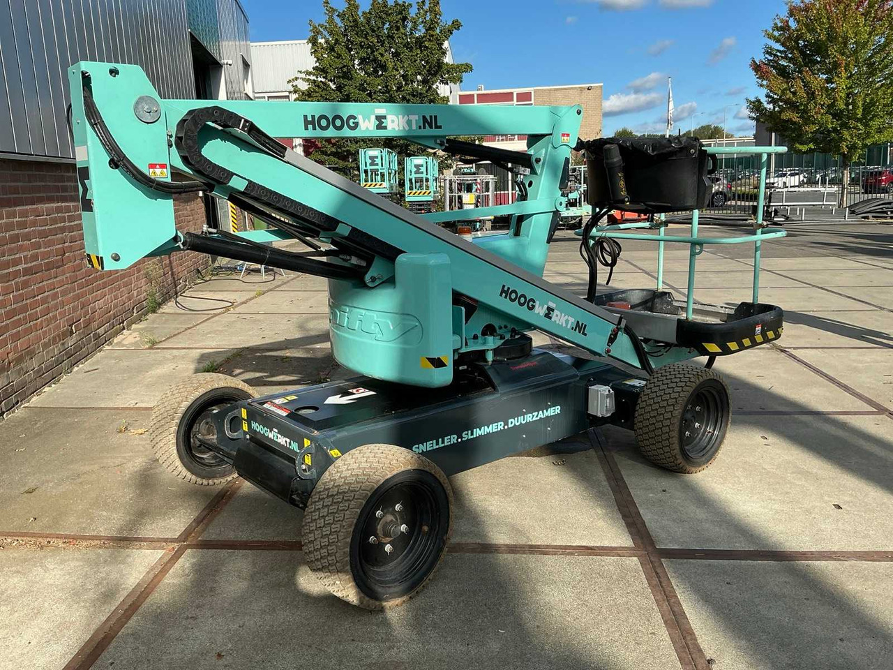 Niftylift HR12LE 2x4 MK2 - Plataforma aérea: foto 5 Niftylift HR12LE 2x4 MK2 - Plataforma aérea: foto 5