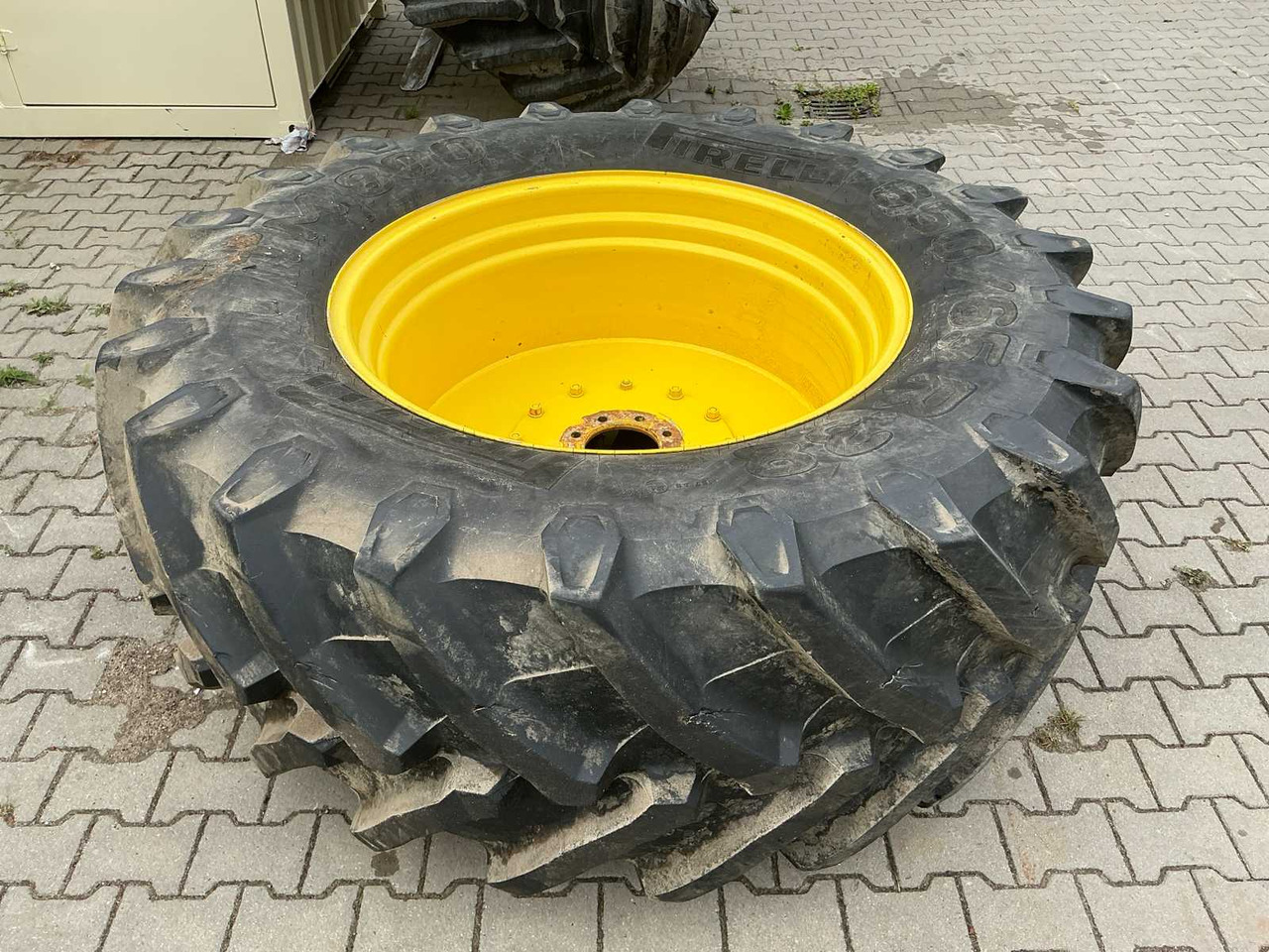 Pirelli TM800 - Jantes e pneus para Trator: foto 3 Pirelli TM800 - Jantes e pneus para Trator: foto 3