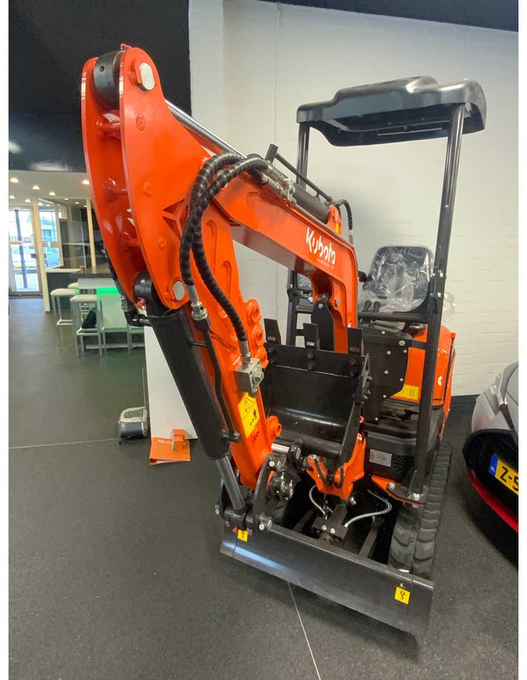 Powered-By-Kubota U105 - Mini escavadeira: foto 3 Powered-By-Kubota U105 - Mini escavadeira: foto 3