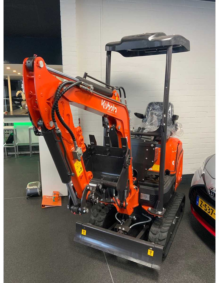 Powered-By-Kubota U105 - Mini escavadeira: foto 2 Powered-By-Kubota U105 - Mini escavadeira: foto 2