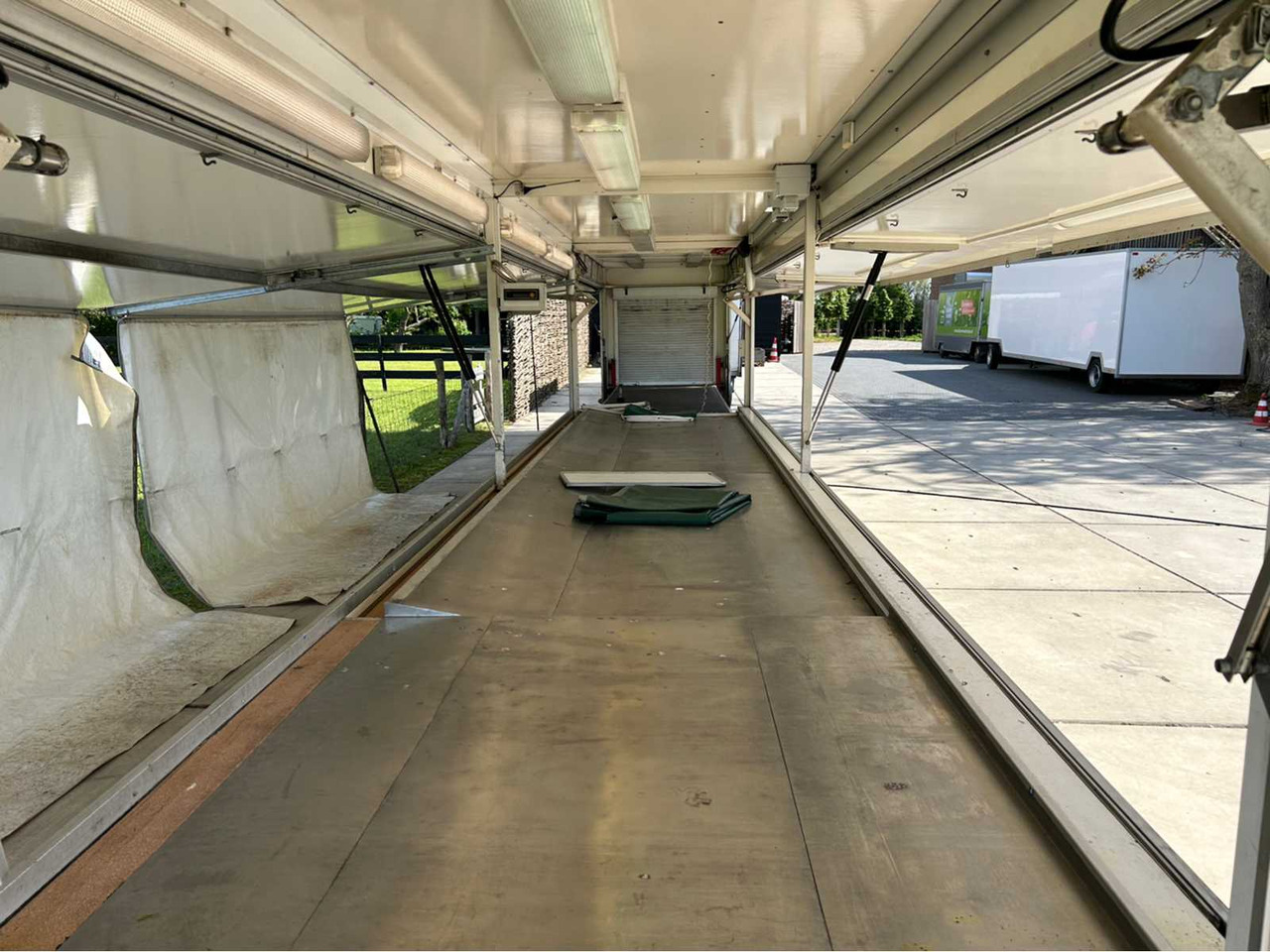 2000 VAN BERNE DZB6000 SALES TRUCK TRAILER - Reboque: foto 5 2000 VAN BERNE DZB6000 SALES TRUCK TRAILER - Reboque: foto 5