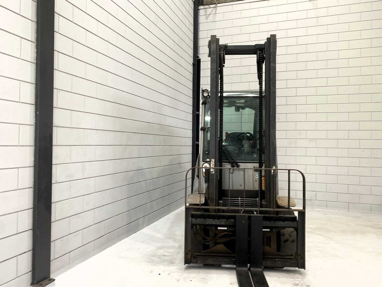 STILL - 2016 - RX 70-40 T - FORKLIFT - SIDE-SHIFT - Empilhador: foto 4 STILL - 2016 - RX 70-40 T - FORKLIFT - SIDE-SHIFT - Empilhador: foto 4