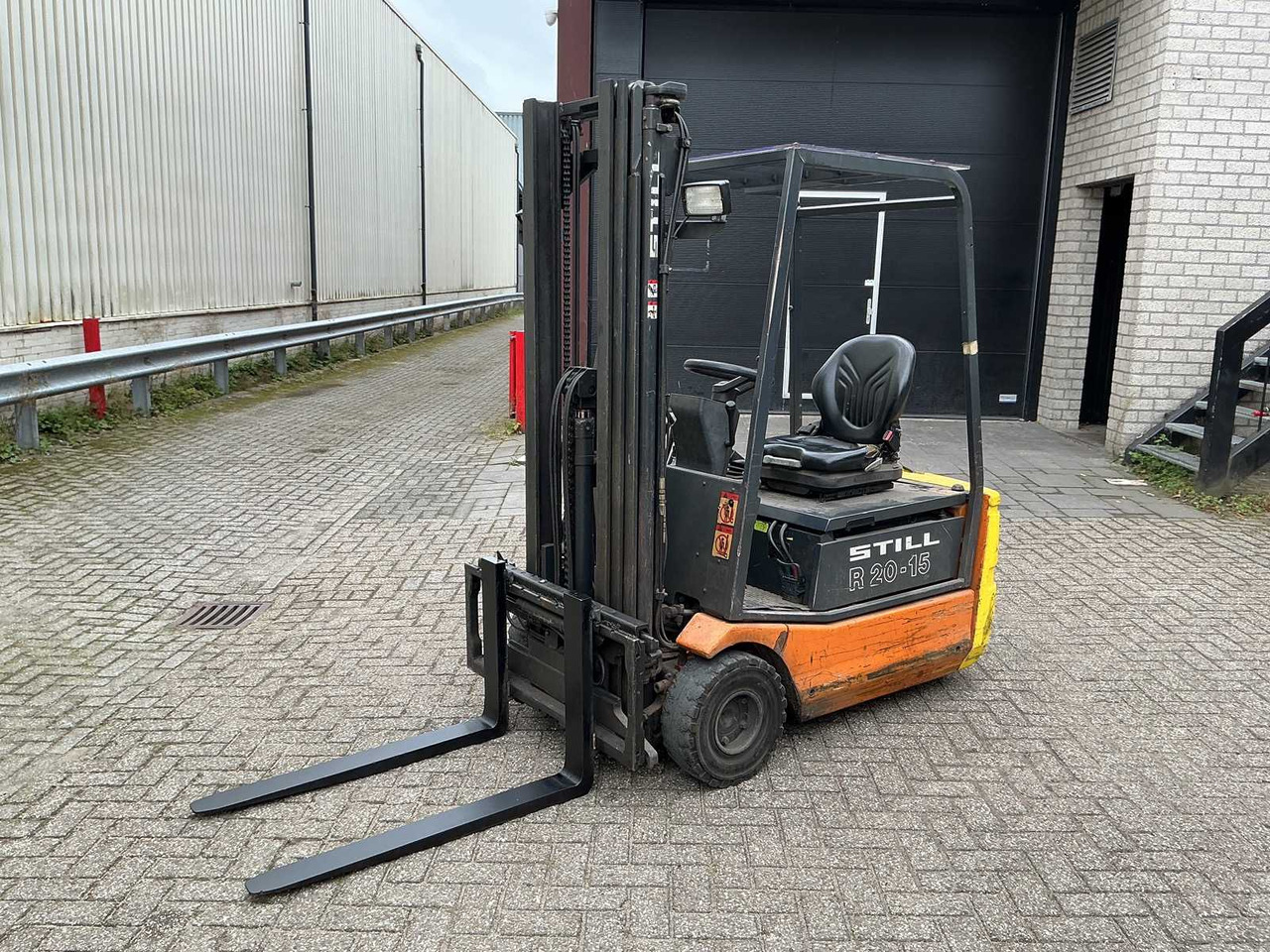 STILL - R20-15 - FORKLIFT TRUCKS - 1997 - Empilhador: foto 1 STILL - R20-15 - FORKLIFT TRUCKS - 1997 - Empilhador: foto 1