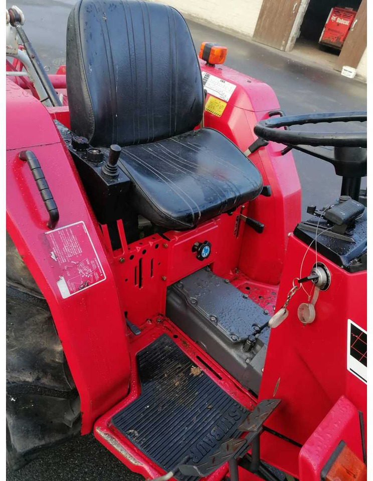 Shibaura P21F - Mini trator: foto 5 Shibaura P21F - Mini trator: foto 5