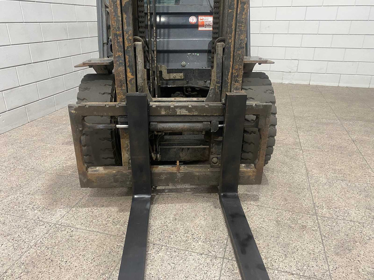 TOYOTA - 2008 - 02-8 FGF 30 - FORKLIFT - Empilhador: foto 3 TOYOTA - 2008 - 02-8 FGF 30 - FORKLIFT - Empilhador: foto 3