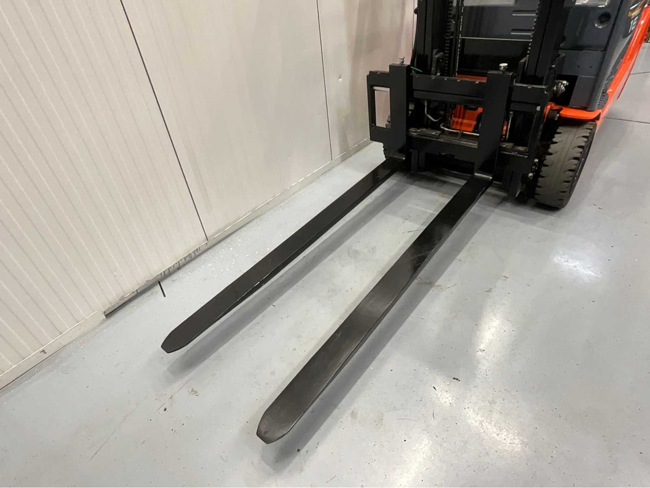 Empilhador TOYOTA - 8FBE16T - FORKLIFT YEAR OF MANUFACTURE 2019- SPOONS 160CM - 7325 HOURS - SIDE-SHIFT: foto 14 Empilhador TOYOTA - 8FBE16T - FORKLIFT YEAR OF MANUFACTURE 2019- SPOONS 160CM - 7325 HOURS - SIDE-SHIFT: foto 14