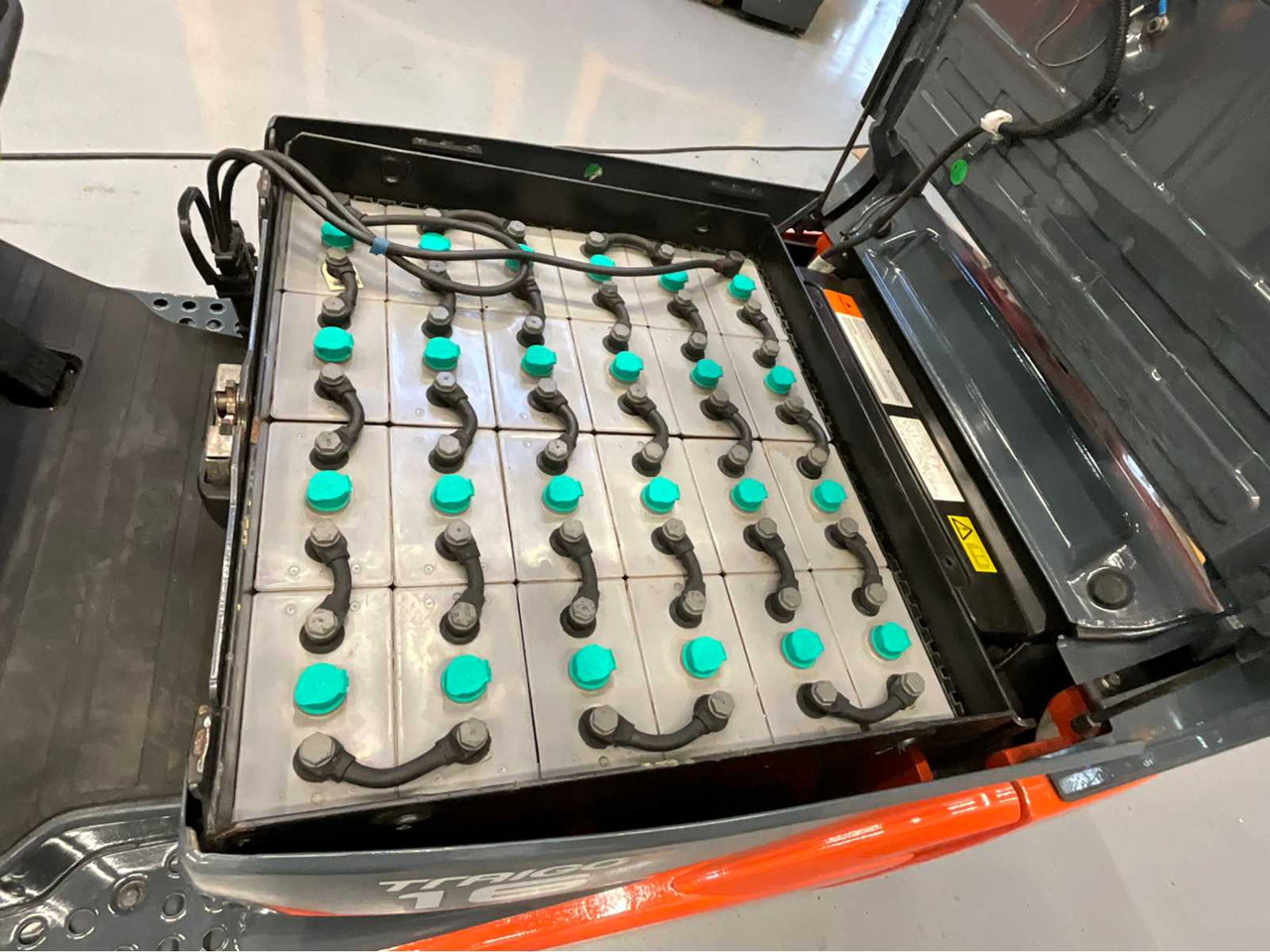 Empilhador TOYOTA - 8FBE16T - FORKLIFT YEAR OF MANUFACTURE 2019- SPOONS 160CM - 7325 HOURS - SIDE-SHIFT: foto 18 Empilhador TOYOTA - 8FBE16T - FORKLIFT YEAR OF MANUFACTURE 2019- SPOONS 160CM - 7325 HOURS - SIDE-SHIFT: foto 18