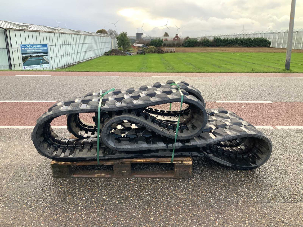 TRABBER W400X72.5X90 TRACKS - Escavadeira: foto 1 TRABBER W400X72.5X90 TRACKS - Escavadeira: foto 1