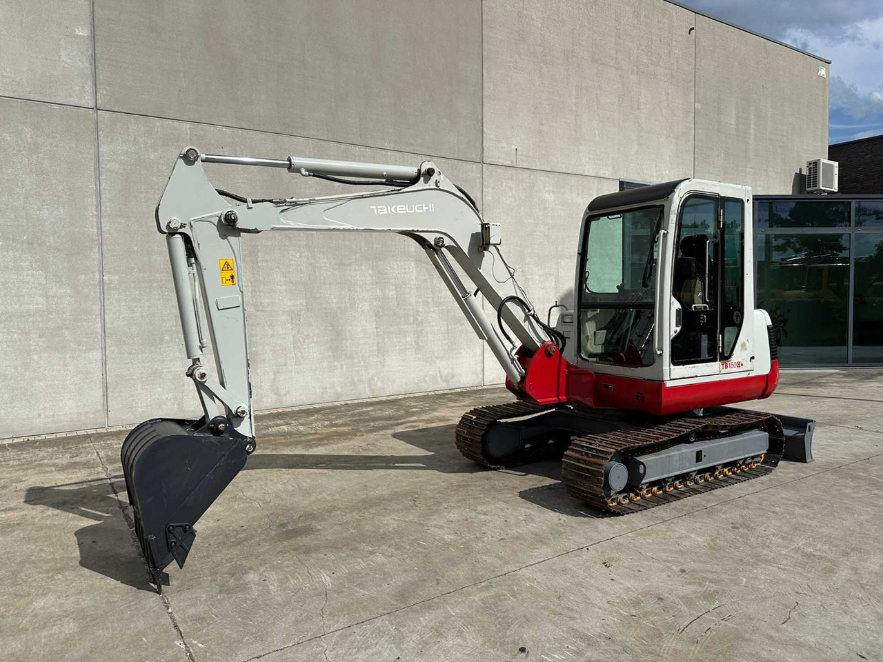 Takeuchi TB150C - Escavadora de rastos: foto 1 Takeuchi TB150C - Escavadora de rastos: foto 1
