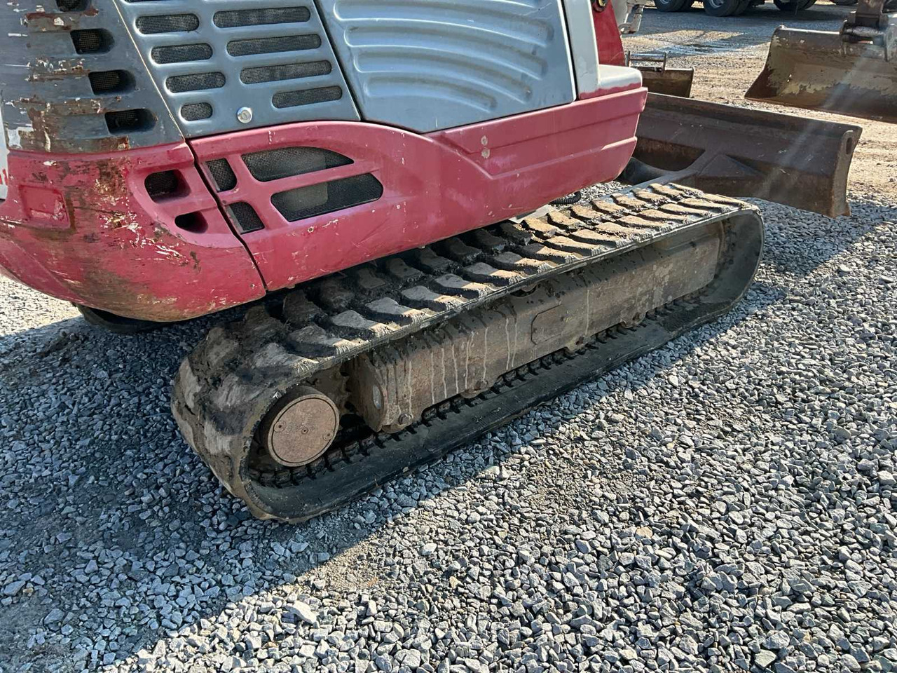 Mini escavadeira Takeuchi TB235: foto 8