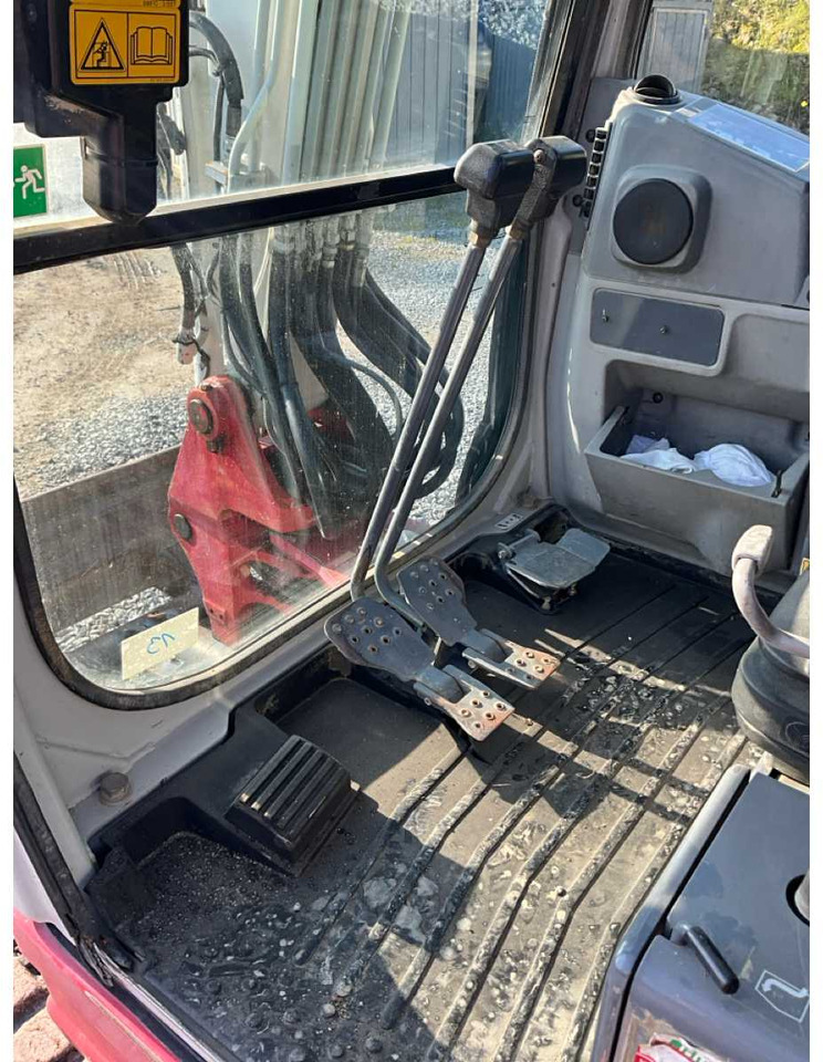 Mini escavadeira Takeuchi TB235: foto 24