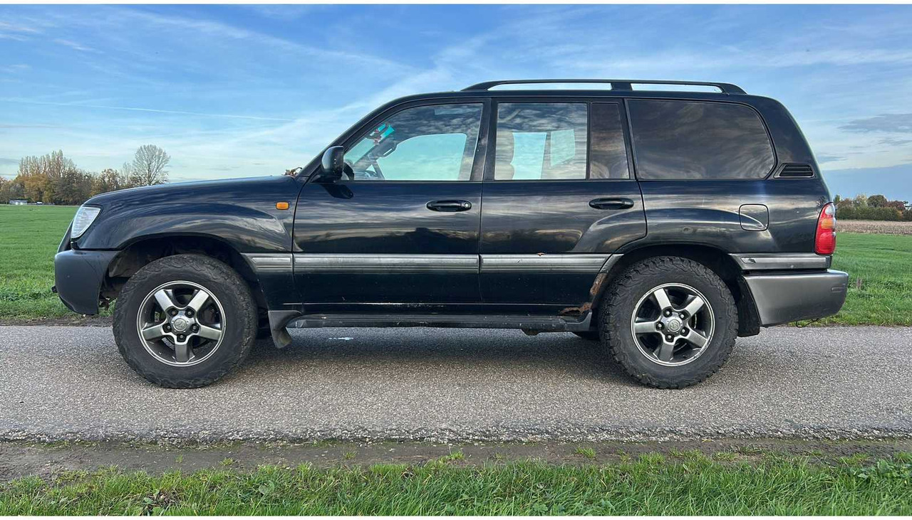 2002 4X4 TOYOTA LANDCRUISER 100 4.2 VX STANDARD ROOF WINDOW VAN - Veículo comercial: foto 2 2002 4X4 TOYOTA LANDCRUISER 100 4.2 VX STANDARD ROOF WINDOW VAN - Veículo comercial: foto 2