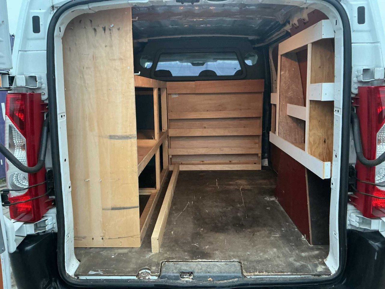 2007 - FIAT - SCUDO - 10 1.6 MJ KH1 - COMMERCIAL VEHICLE - Veículo comercial: foto 5 2007 - FIAT - SCUDO - 10 1.6 MJ KH1 - COMMERCIAL VEHICLE - Veículo comercial: foto 5