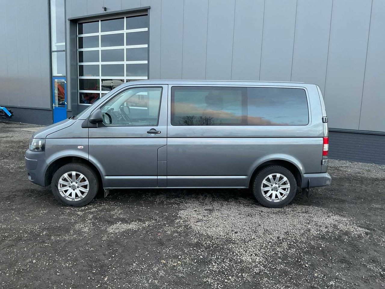 2012 VOLKSWAGEN TRANSPORTER COMMERCIAL VEHICLE - Veículo comercial: foto 2 2012 VOLKSWAGEN TRANSPORTER COMMERCIAL VEHICLE - Veículo comercial: foto 2