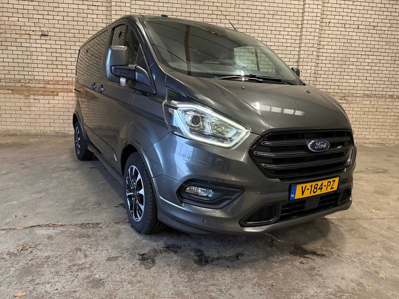 FORD TRANSIT CUSTOM SPORT 2.0 TDCI YEAR: 2017, V-184-PZ - Veículo comercial: foto 2 FORD TRANSIT CUSTOM SPORT 2.0 TDCI YEAR: 2017, V-184-PZ - Veículo comercial: foto 2