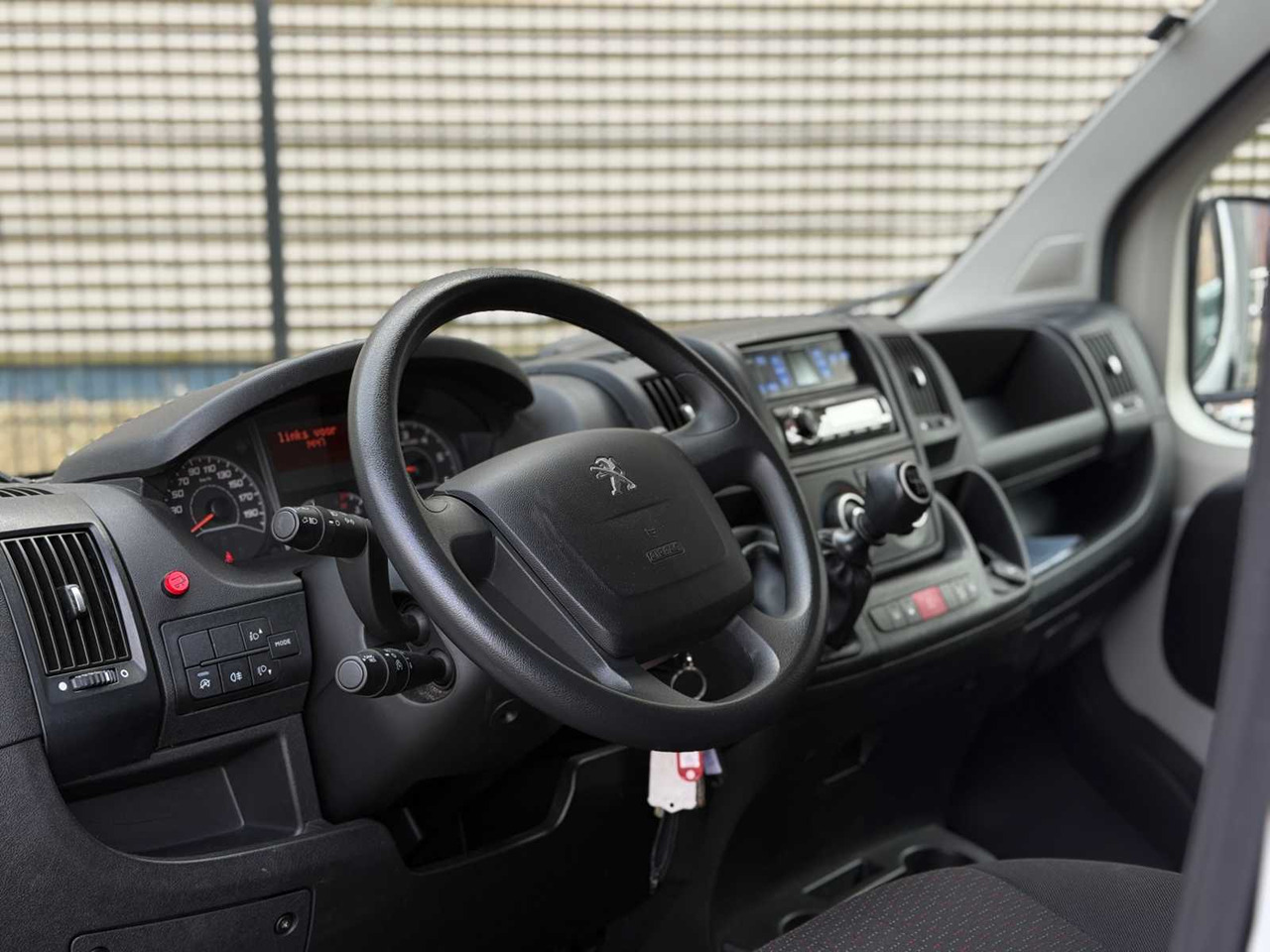 Veículo comercial PEUGEOT BOXER 335 2.2 HDI L2 PRO -REFRIGERATED VEHICLE- COMMERCIAL VEHICLE: foto 10