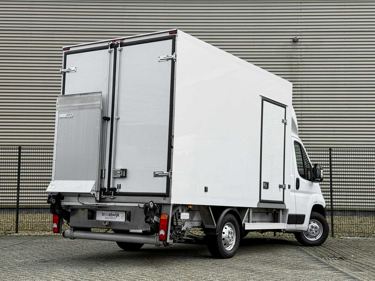 Veículo comercial PEUGEOT BOXER 335 2.2 HDI L2 PRO -REFRIGERATED VEHICLE- COMMERCIAL VEHICLE: foto 6