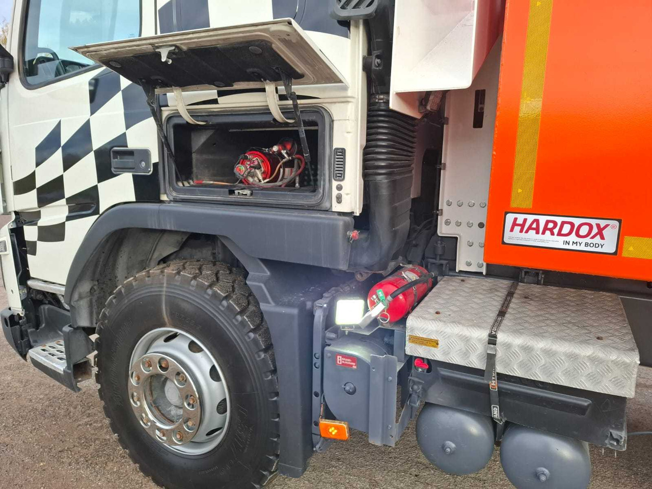 Volvo VOLVO - FM460 - DUMPER TRUCK - 2012 - Dumper: foto 4 Volvo VOLVO - FM460 - DUMPER TRUCK - 2012 - Dumper: foto 4