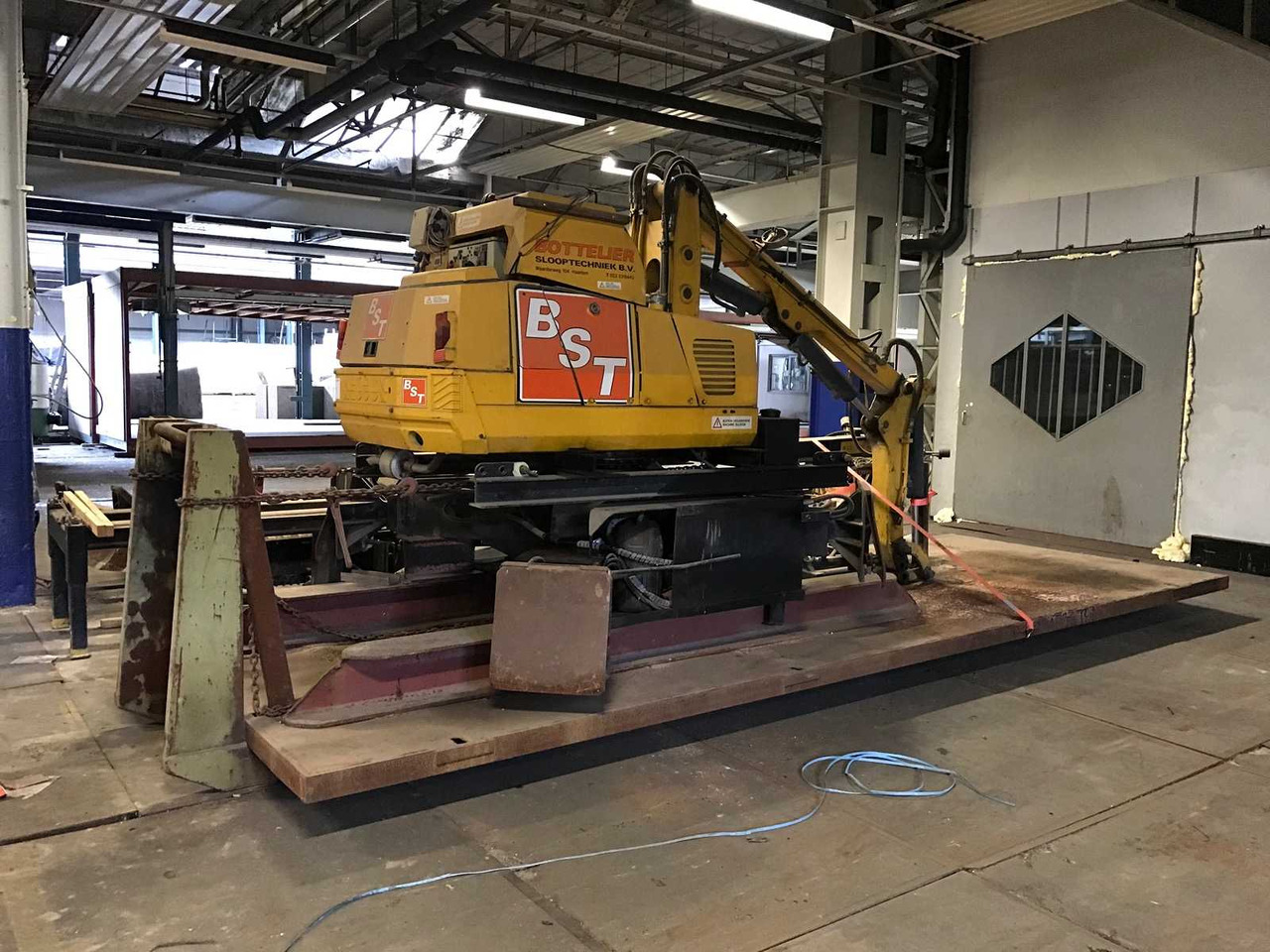 Wacker neuson TB 35 ED - Guindaste: foto 2 Wacker neuson TB 35 ED - Guindaste: foto 2