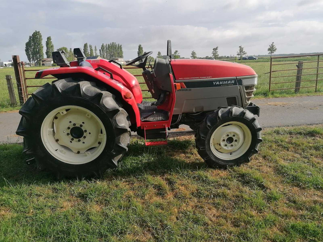 Yanmar AF-33 - Mini trator: foto 3 Yanmar AF-33 - Mini trator: foto 3