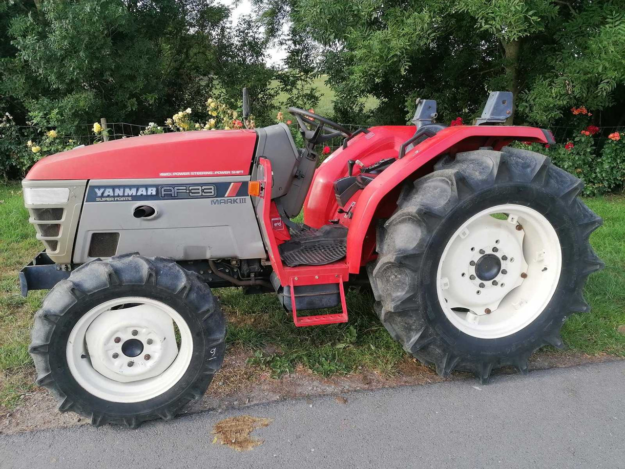 Yanmar AF-33 - Mini trator: foto 1 Yanmar AF-33 - Mini trator: foto 1