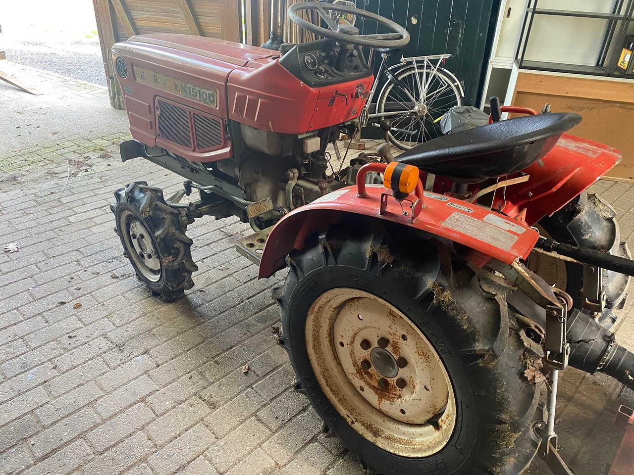 Yanmar zen-noh ym 1510D - Mini trator: foto 3 Yanmar zen-noh ym 1510D - Mini trator: foto 3