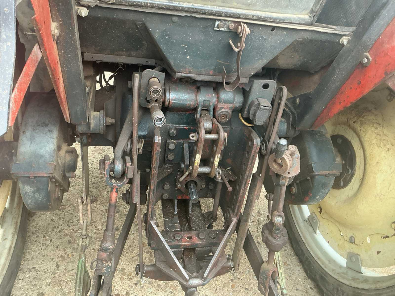 Zetor 7011 - Trator: foto 5 Zetor 7011 - Trator: foto 5