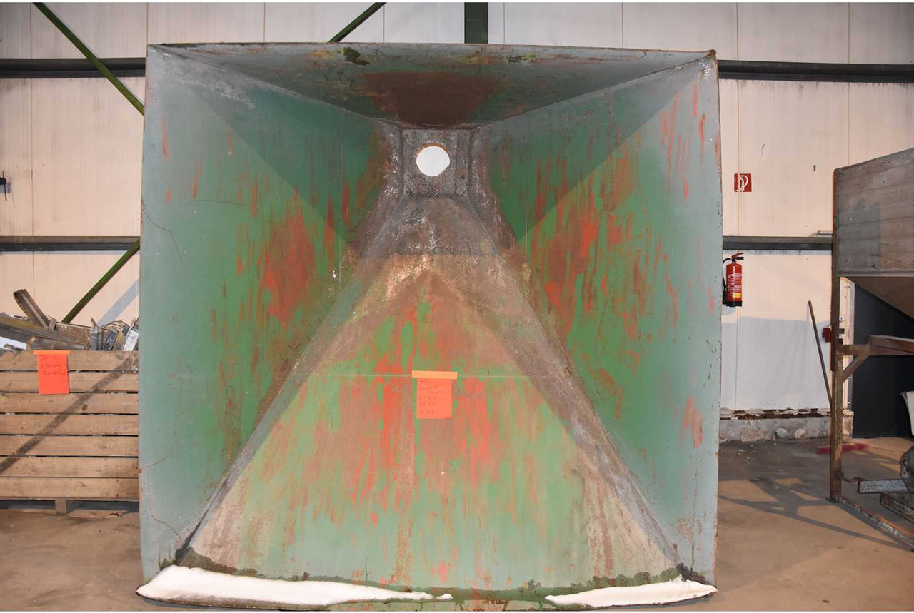 Auctions in the field of grain storage - Equipamento para armazenagem: foto 1 Auctions in the field of grain storage - Equipamento para armazenagem: foto 1