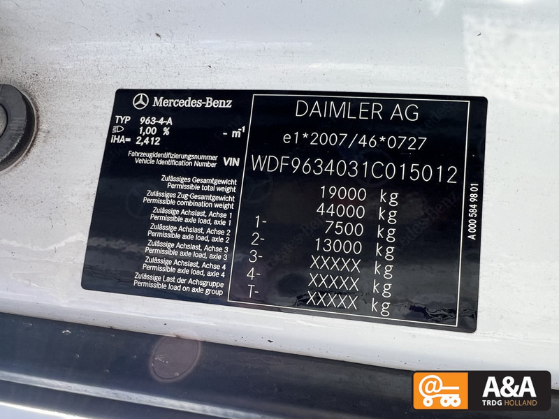 Mercedes-Benz ACTROS 1845 LS - MP5-NEW CONDITION-MIRRORCAM-FRIGO-STAND KLIMA - Tractor: foto 2 Mercedes-Benz ACTROS 1845 LS - MP5-NEW CONDITION-MIRRORCAM-FRIGO-STAND KLIMA - Tractor: foto 2