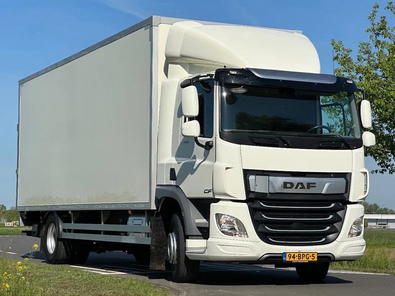 DAF CF 260 CF260.19 - Camião furgão: foto 2 DAF CF 260 CF260.19 - Camião furgão: foto 2