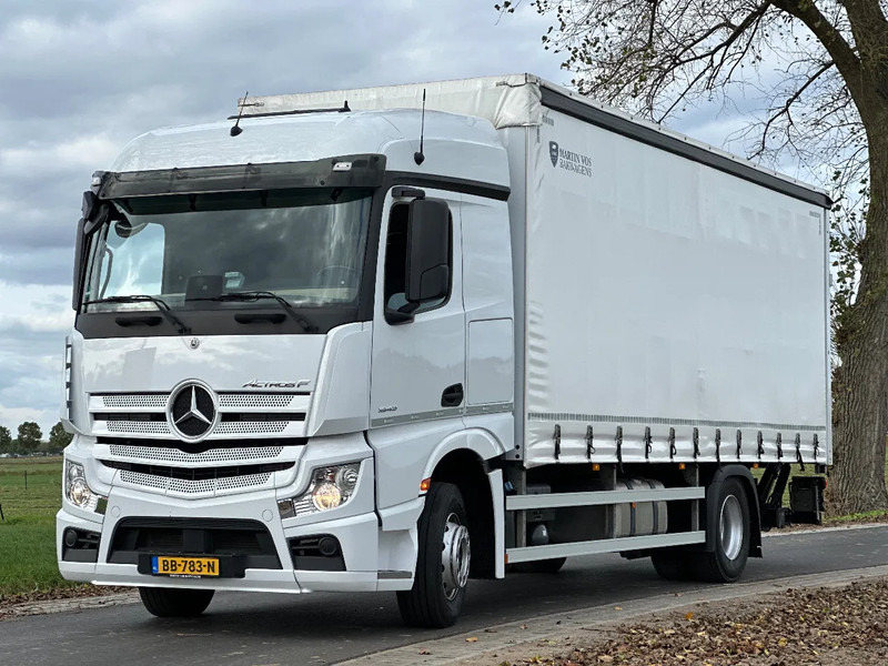 Mercedes-Benz Actros ACTROS 1843L 2022. 183432km Schuifzeil met Laadklep 2000kg - Camião de lona: foto 1 Mercedes-Benz Actros ACTROS 1843L 2022. 183432km Schuifzeil met Laadklep 2000kg - Camião de lona: foto 1