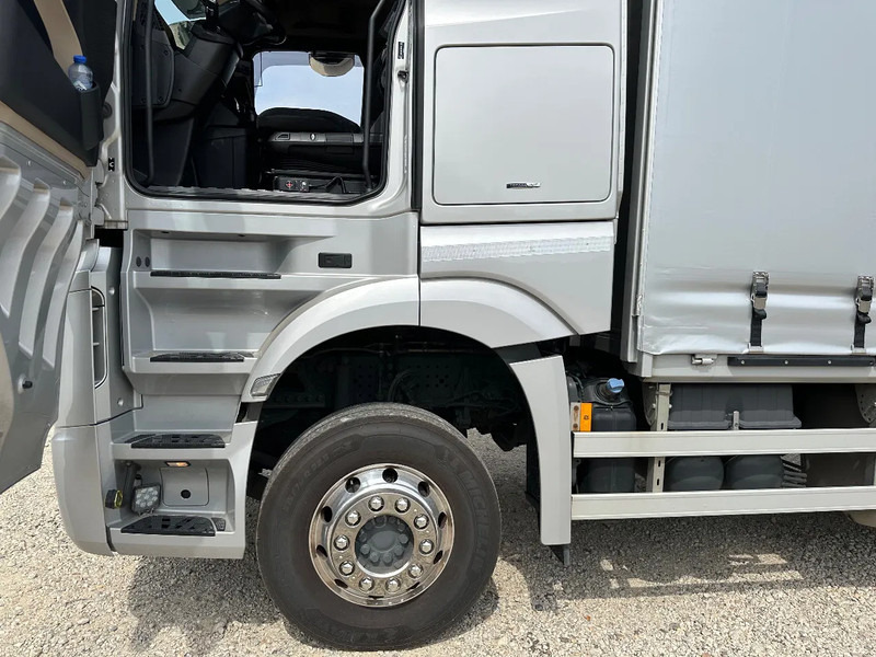 Mercedes-Benz Actros ACTROS 2545LL 2020. Als in nieuwstaat!! - Camião de lona: foto 5 Mercedes-Benz Actros ACTROS 2545LL 2020. Als in nieuwstaat!! - Camião de lona: foto 5
