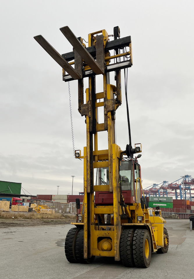 CVS Ferrari F16 - Manipulador de contentor: foto 1 CVS Ferrari F16 - Manipulador de contentor: foto 1